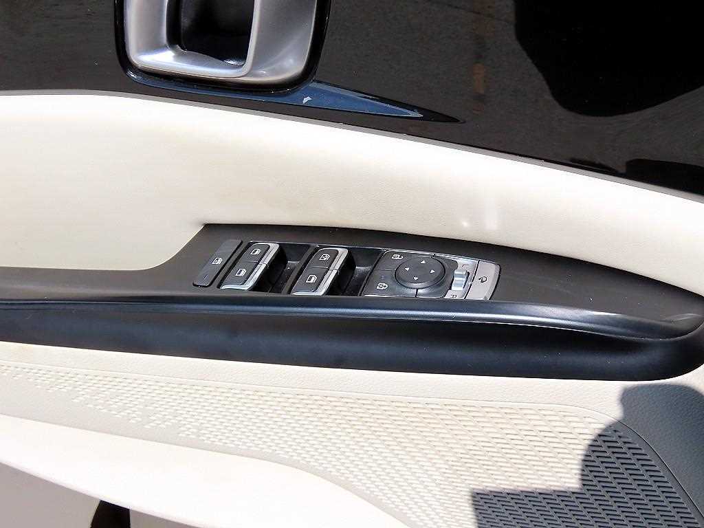 Kia Carnival — photo 12