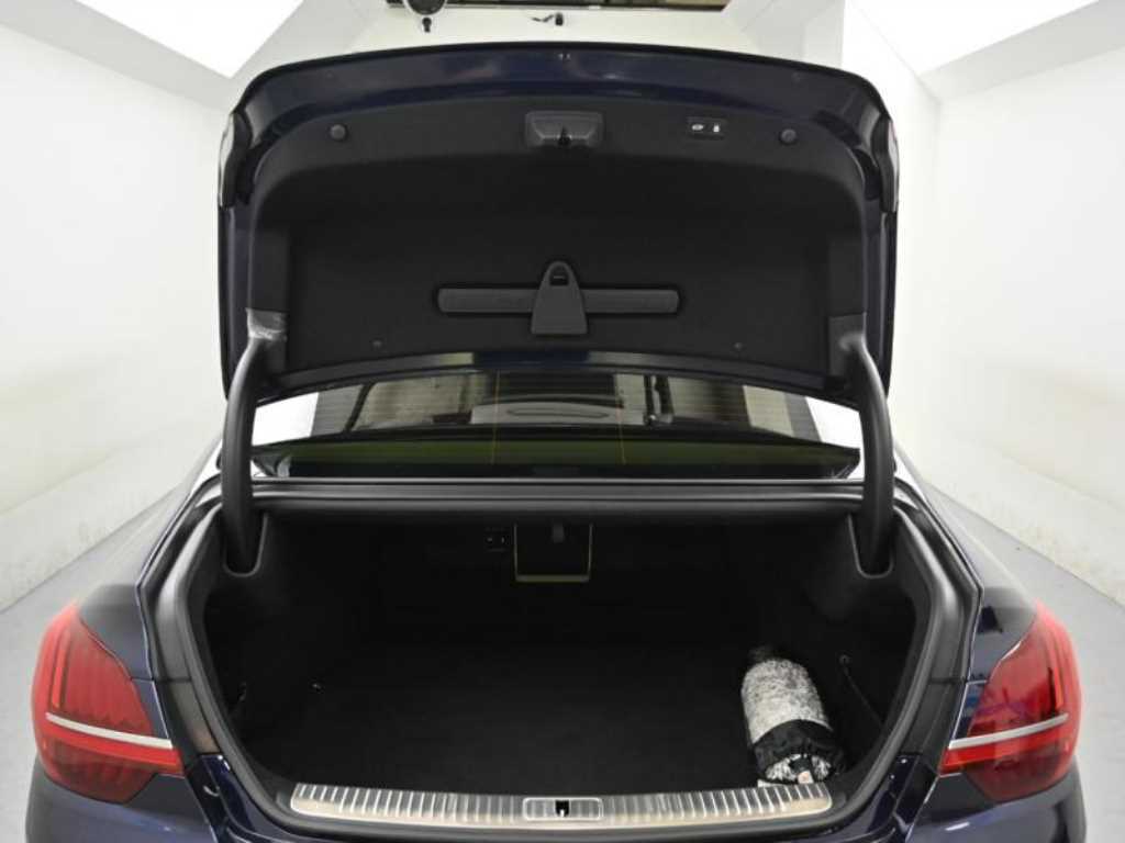 Kia K9 — photo 19