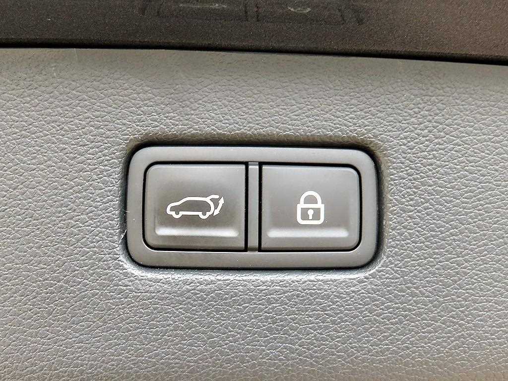 Genesis GV80 — photo 17