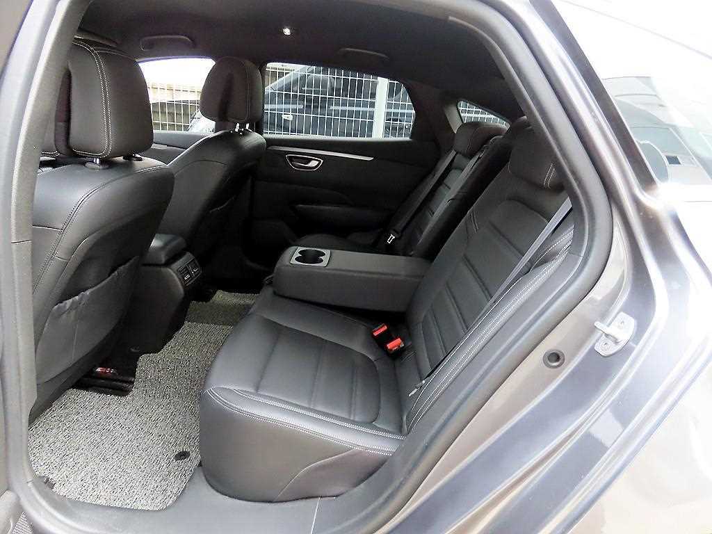 RENAULT SM6 — photo 06