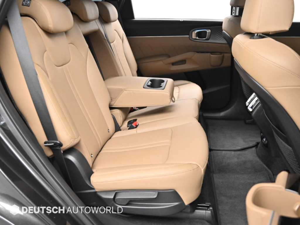 Kia Sorento — photo 12
