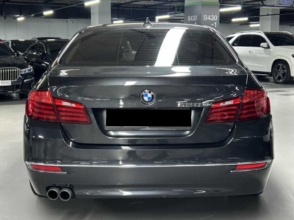 BMW 5-Series — photo 05