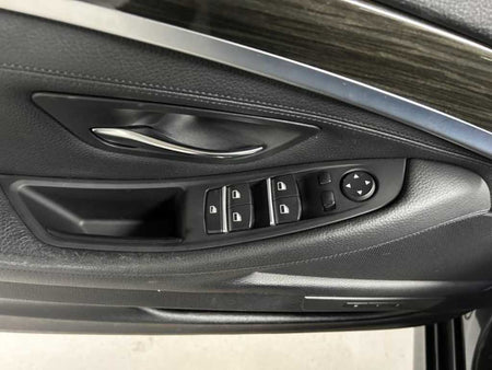 BMW 5-Series — photo 08