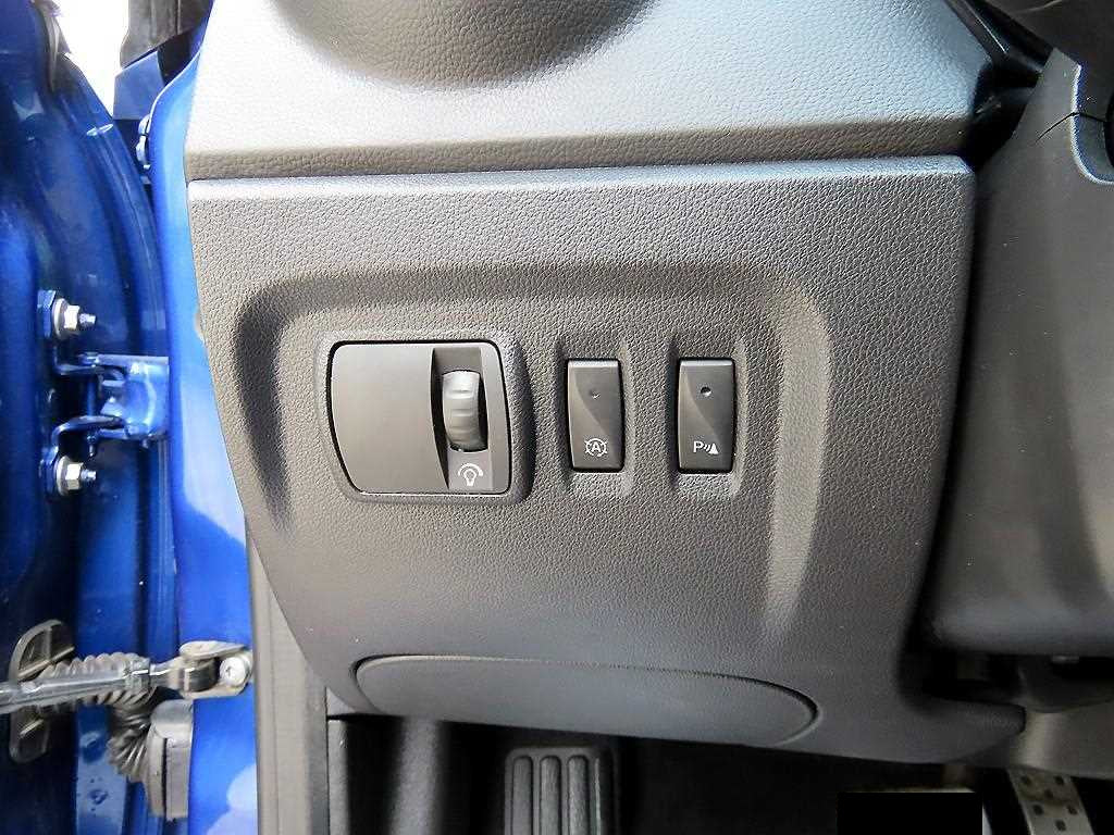 RENAULT QM3 — photo 12