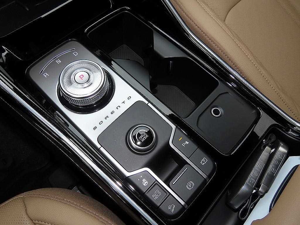 Kia Sorento — photo 11