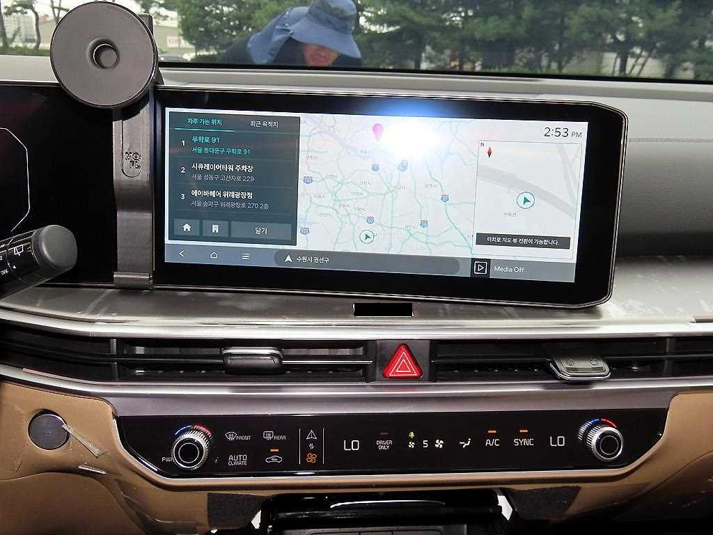 Kia Sorento — photo 13