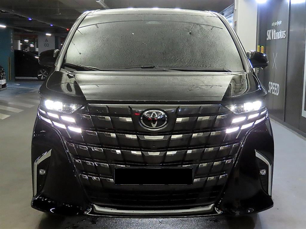 Toyota Alphard — photo 02