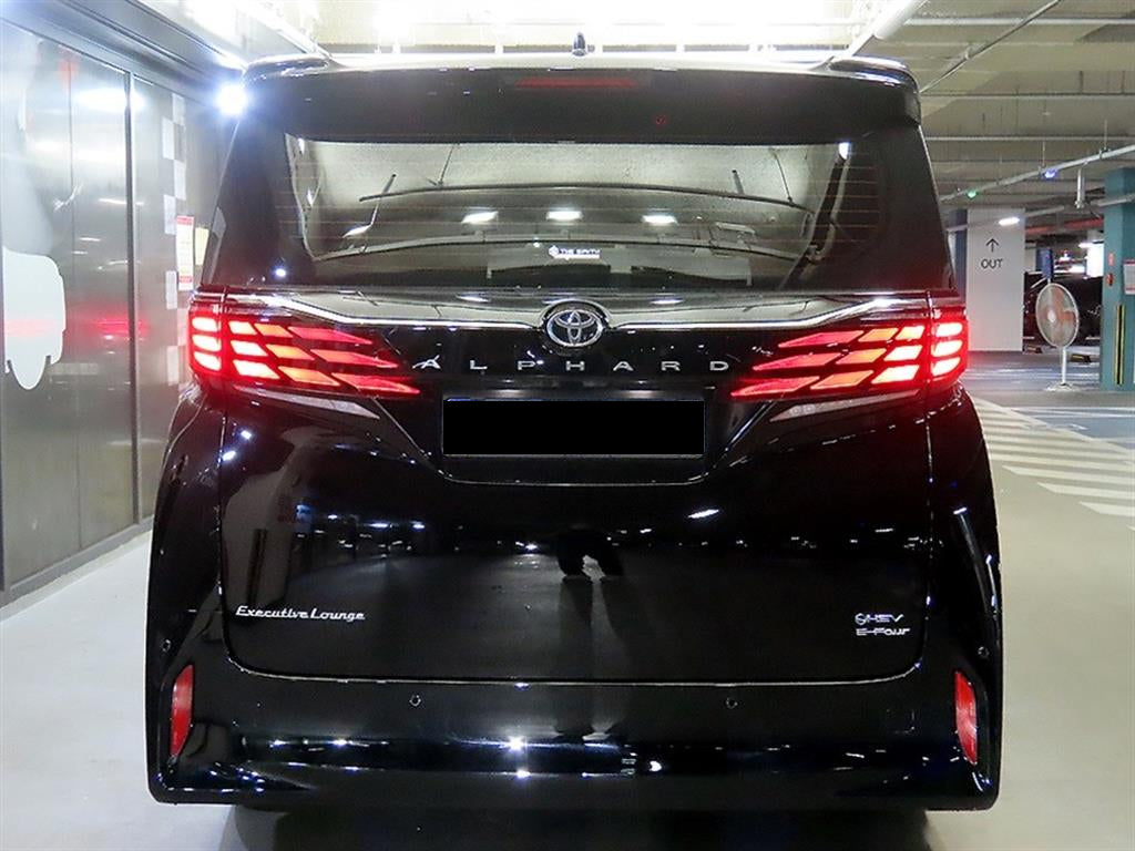 Toyota Alphard — photo 05