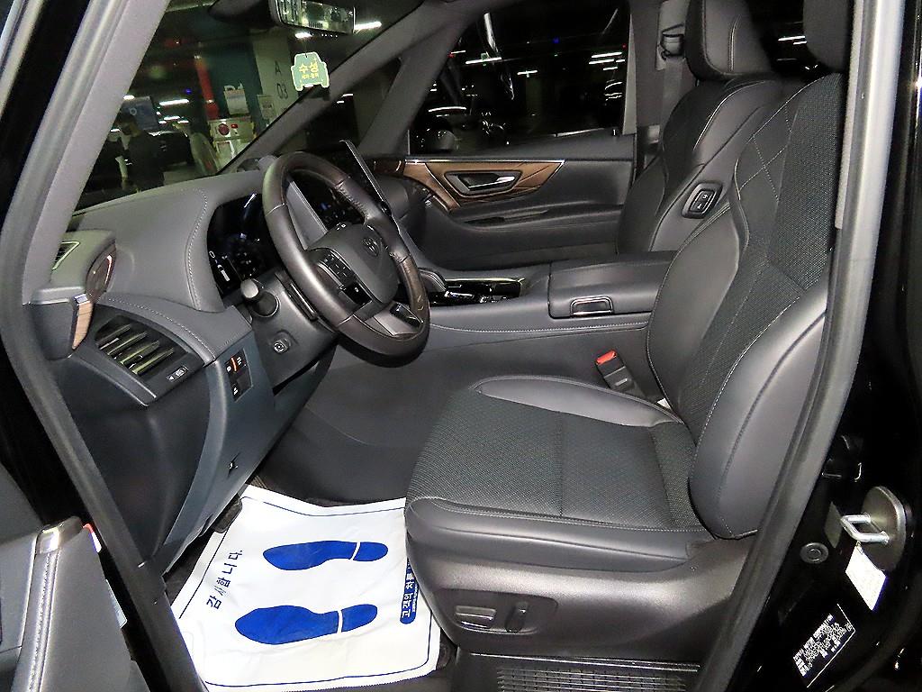 Toyota Alphard — photo 06