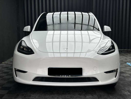 Tesla Model Y — photo 01