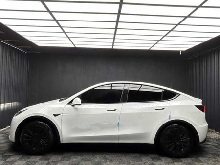 Tesla Model Y — photo 02