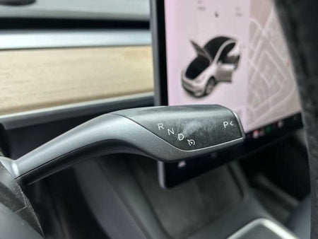 Tesla Model Y — photo 16
