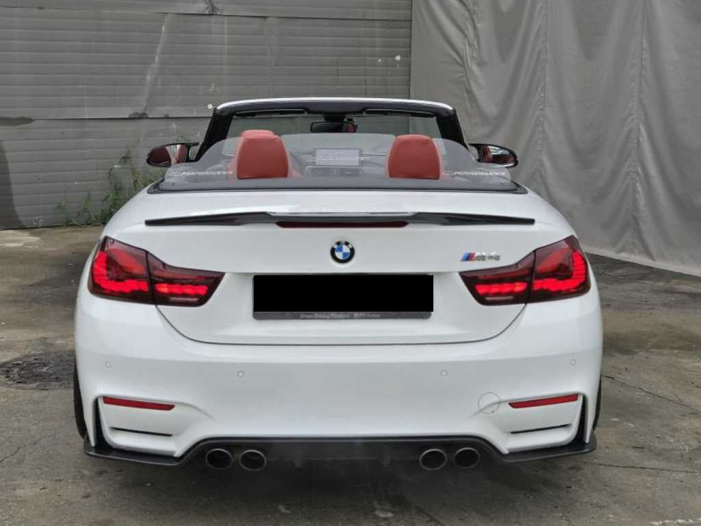 BMW M4 — photo 04