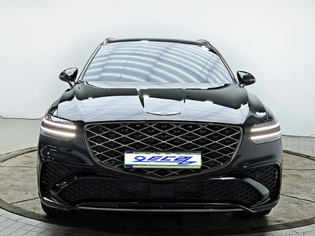 Genesis GV70 — photo 01