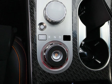 Genesis GV70 — photo 10
