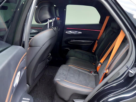 Genesis GV70 — photo 12