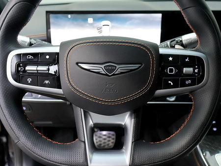 Genesis GV70 — photo 15