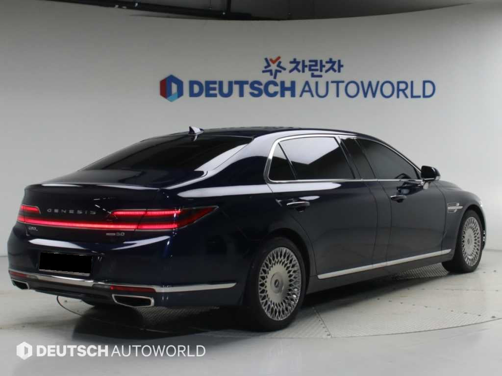 Genesis G90 — photo 02