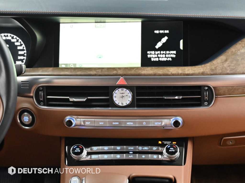 Genesis G90 — photo 14