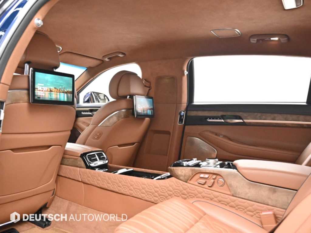 Genesis G90 — photo 18