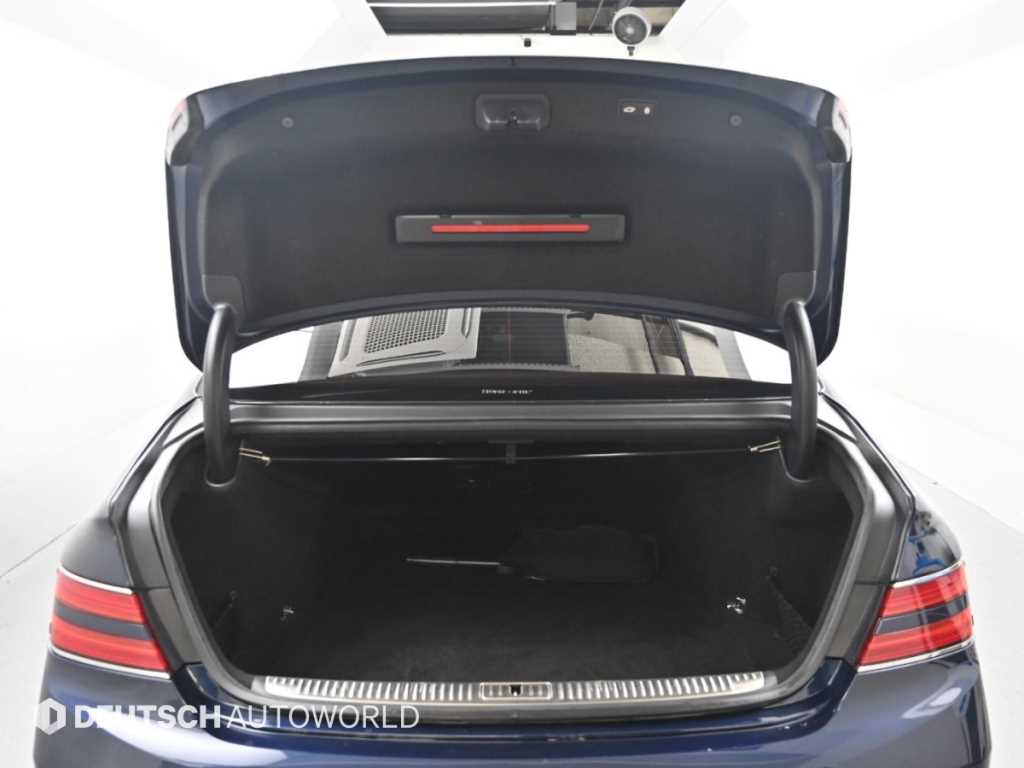 Genesis G90 — photo 19
