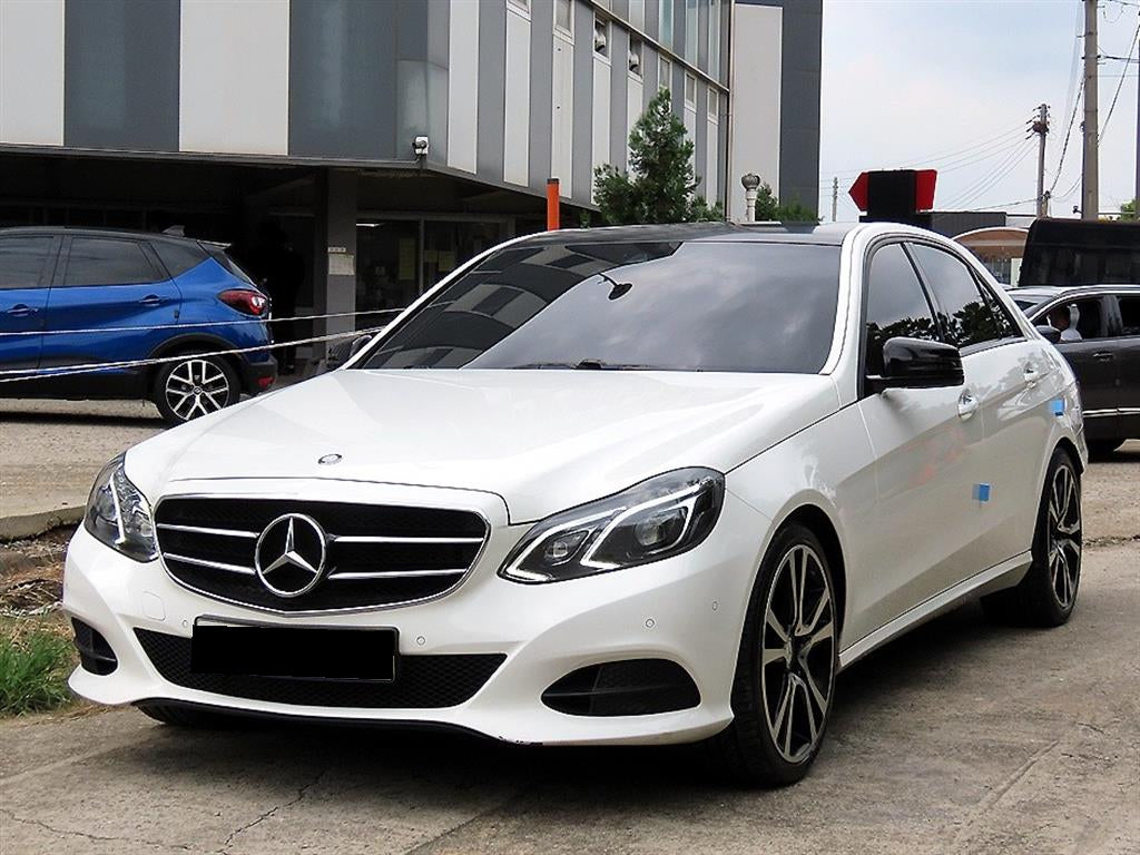 Mercedes-Benz E-Class — photo 02