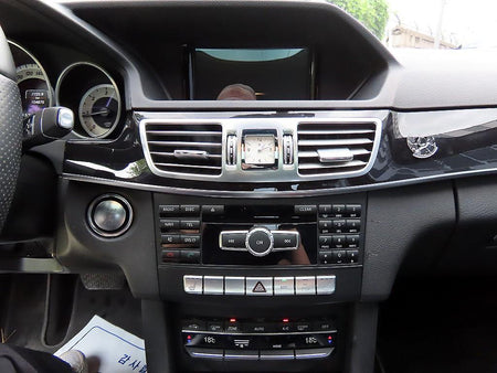 Mercedes-Benz E-Class — photo 14