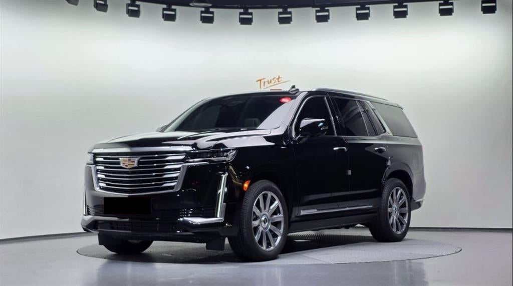 Cadillac Escalade — photo 01