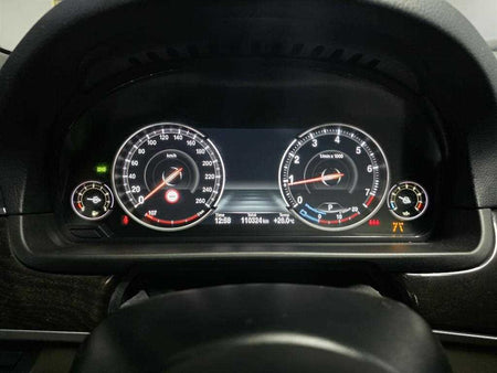 BMW 5-Series — photo 13