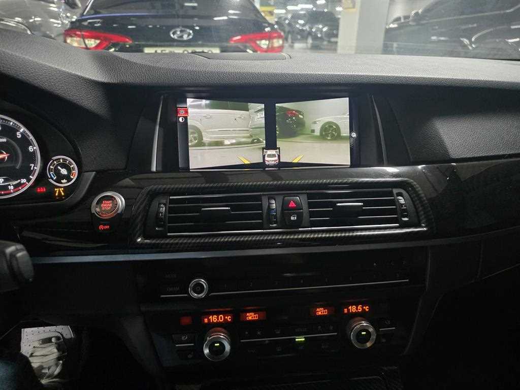 BMW 5-Series — photo 17