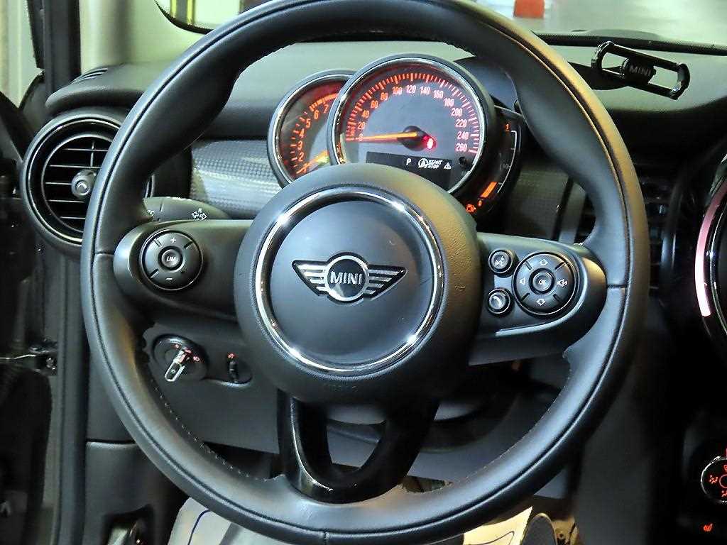 Mini Cooper — photo 08