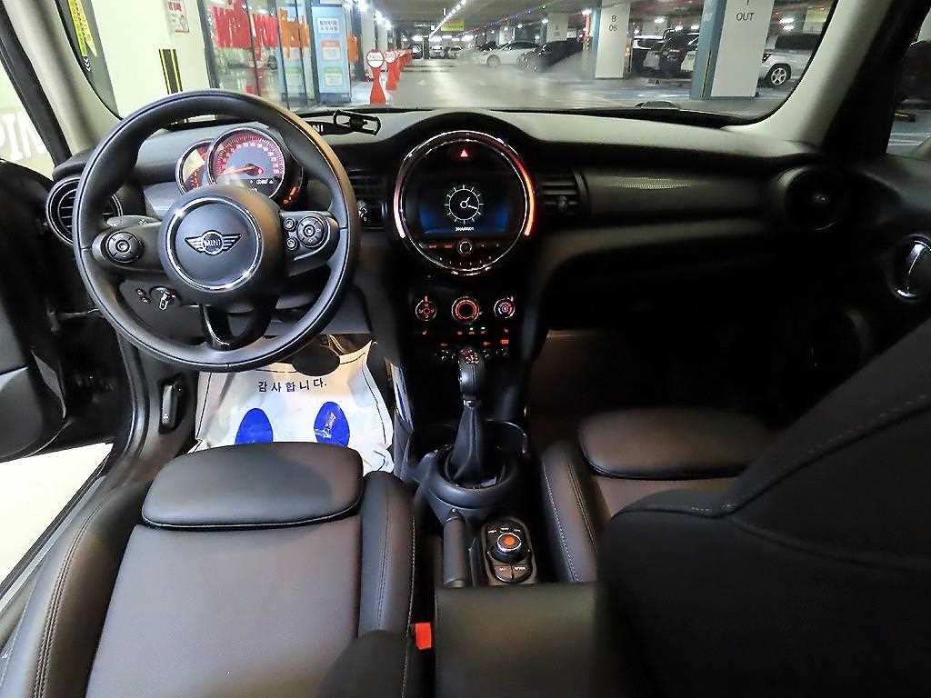 Mini Cooper — photo 10