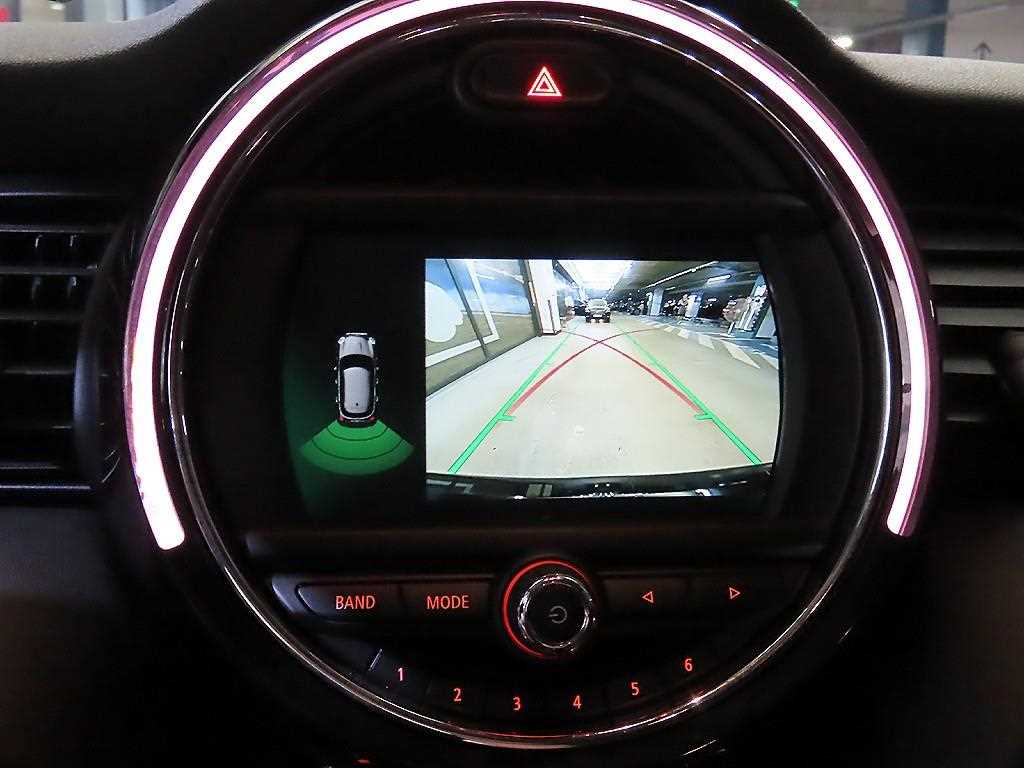 Mini Cooper — photo 13