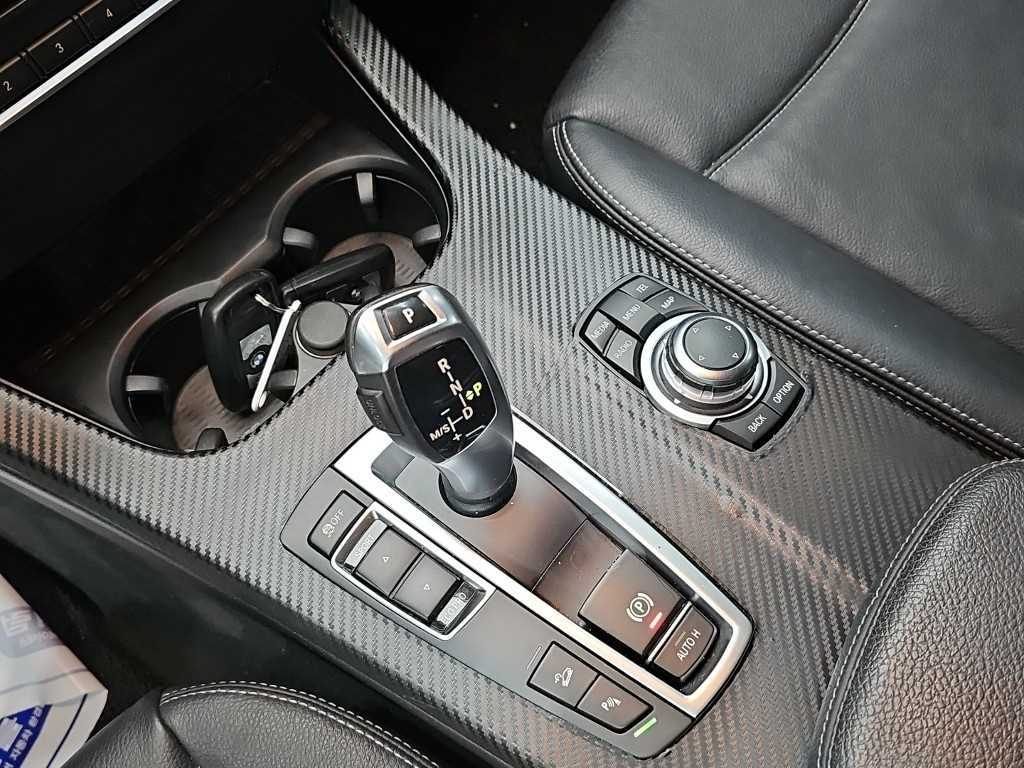 BMW X3 — photo 08