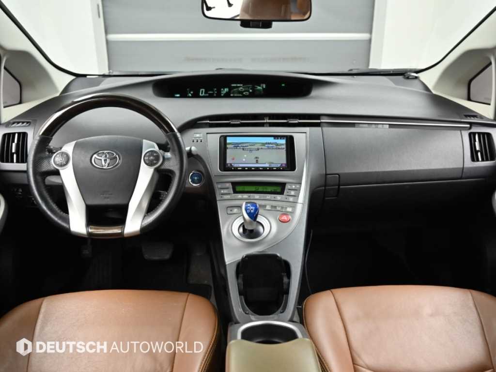 Toyota Prius — photo 07