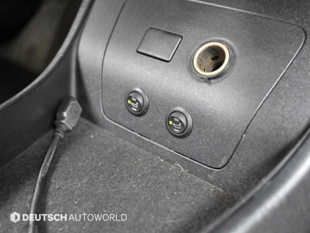 Toyota Prius — photo 17