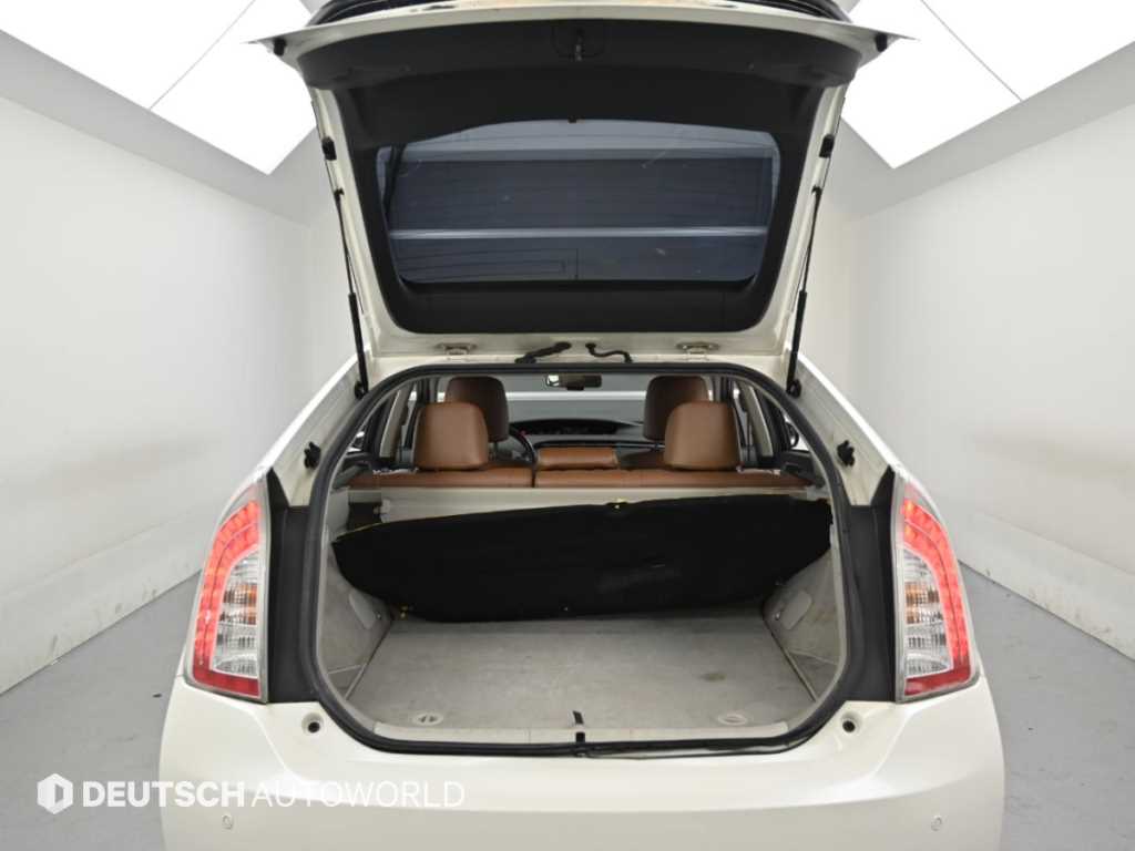 Toyota Prius — photo 19