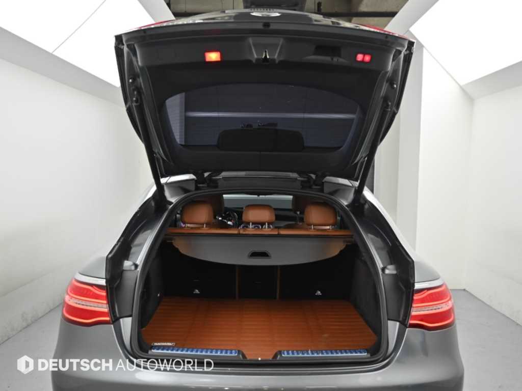 Mercedes-Benz GLC-Class — photo 19