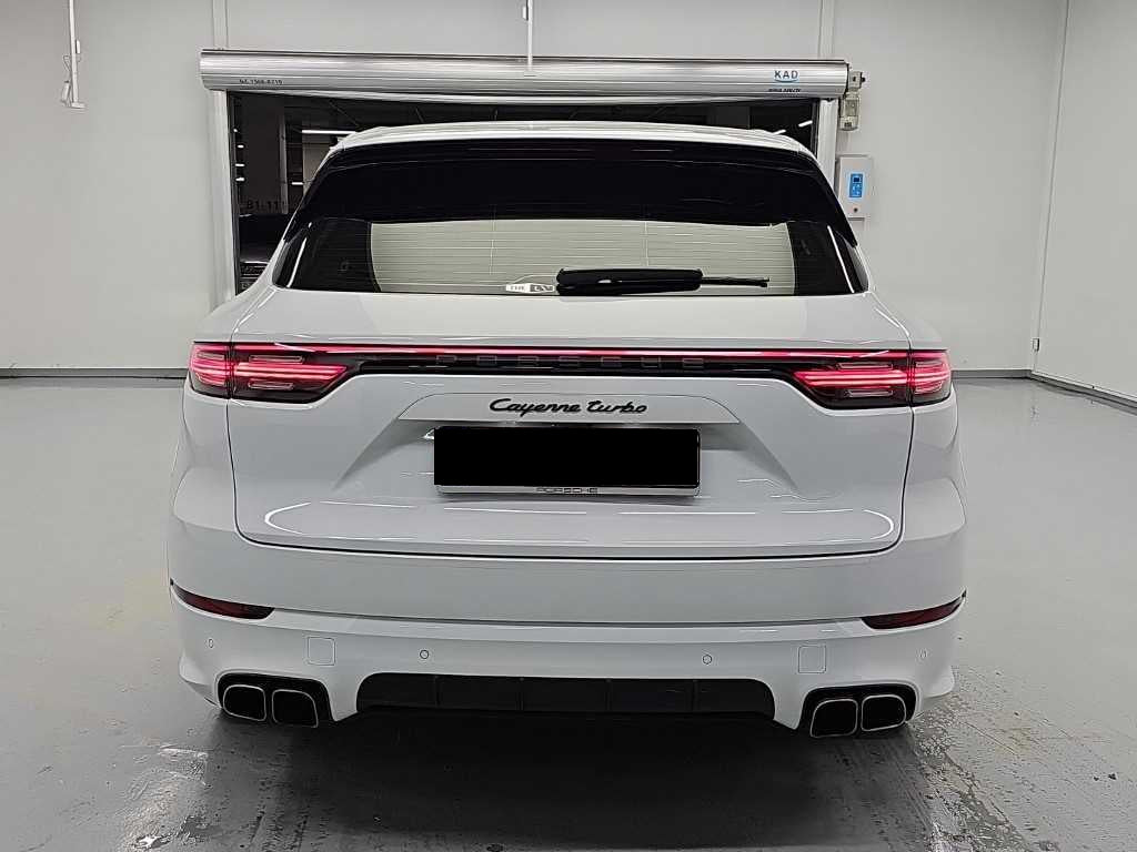 Porsche Cayenne — photo 03