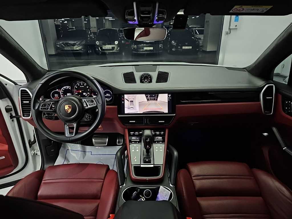 Porsche Cayenne — photo 07