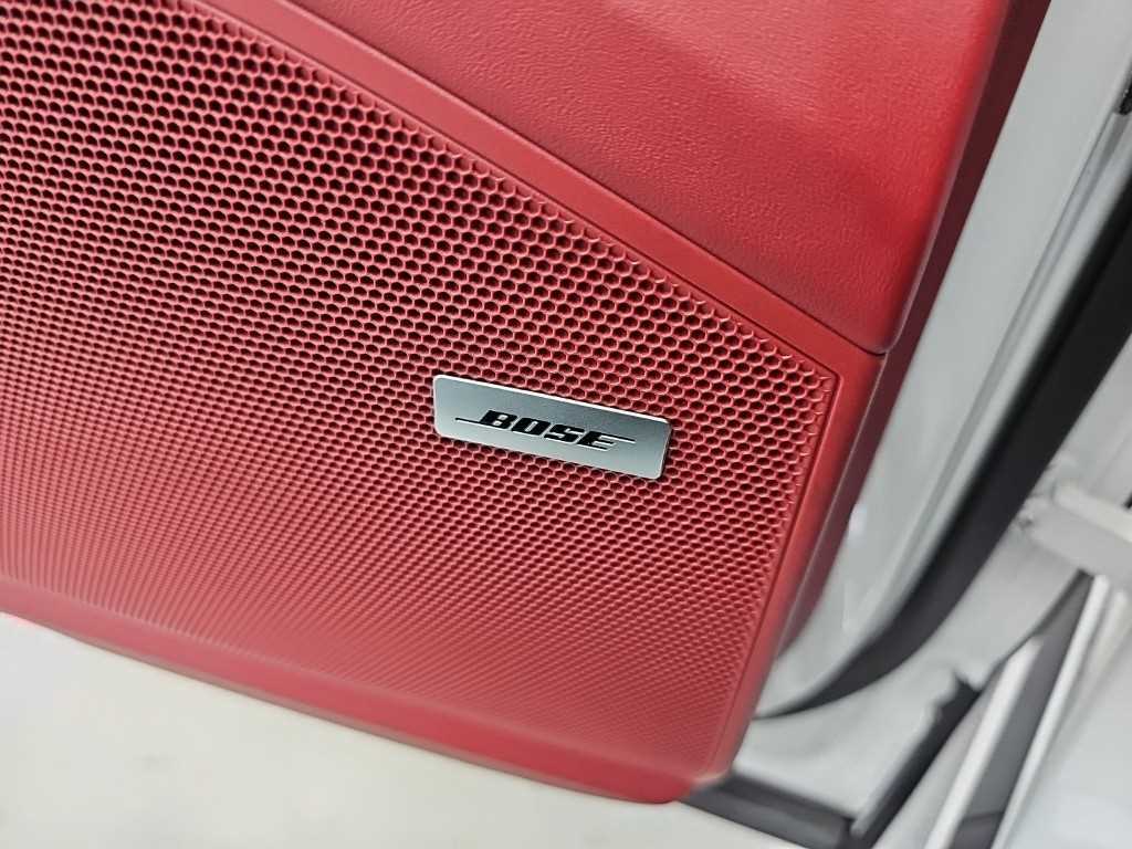 Porsche Cayenne — photo 14