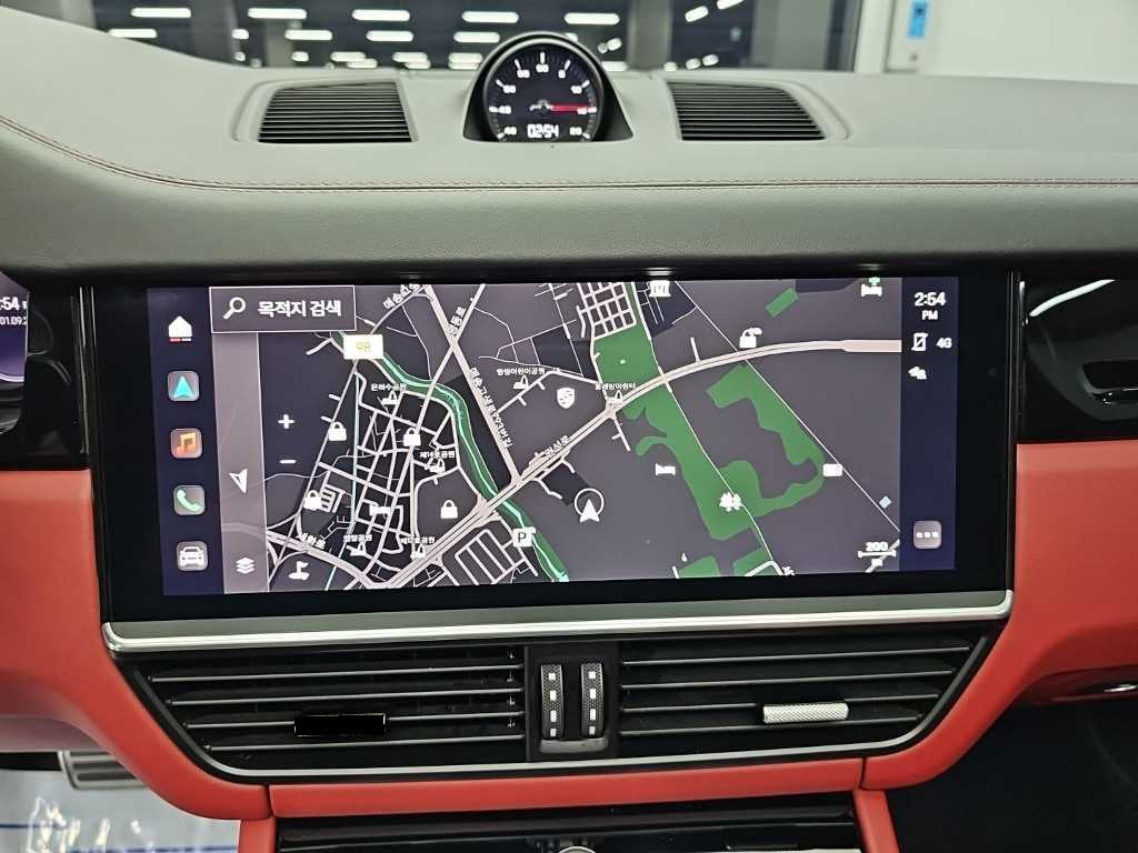 Porsche Cayenne — photo 16