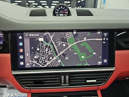 Porsche Cayenne — photo 16
