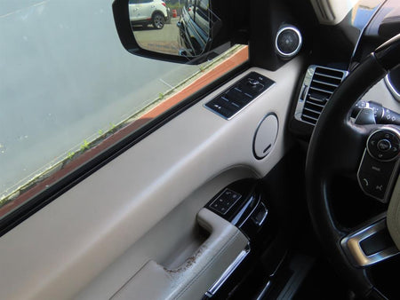 Land Rover Range Rover — photo 16