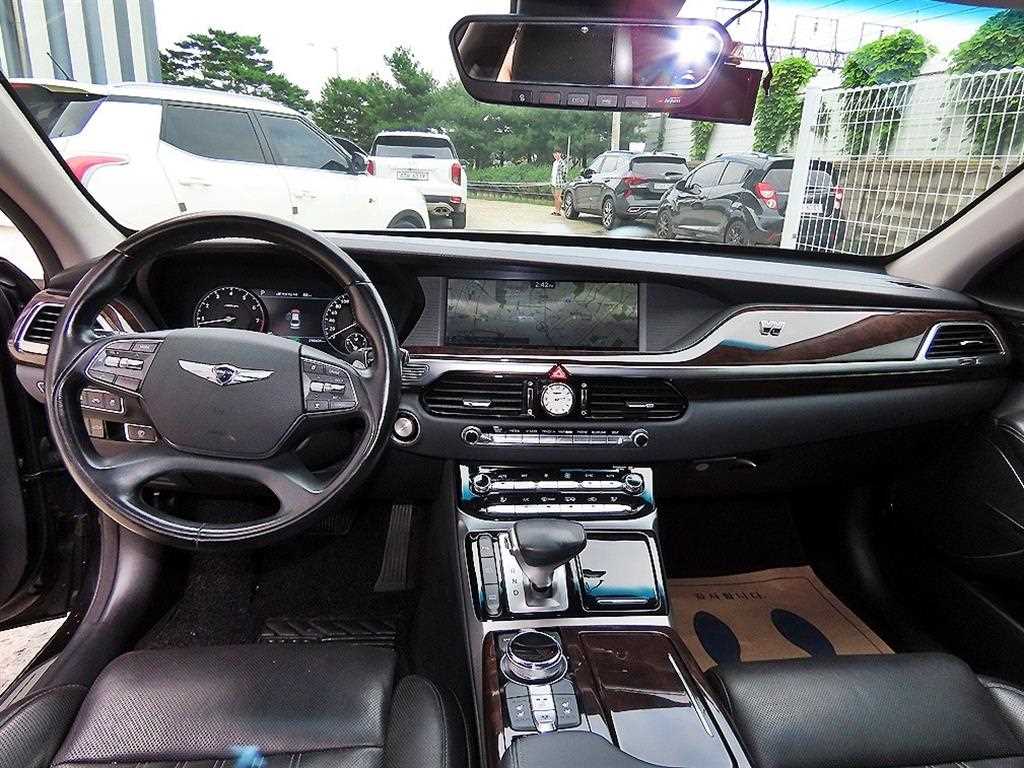 Genesis EQ900 — photo 07