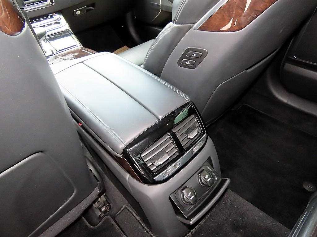 Genesis EQ900 — photo 16