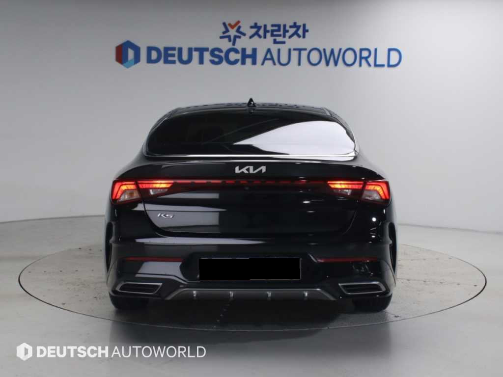 Kia K5 — photo 04