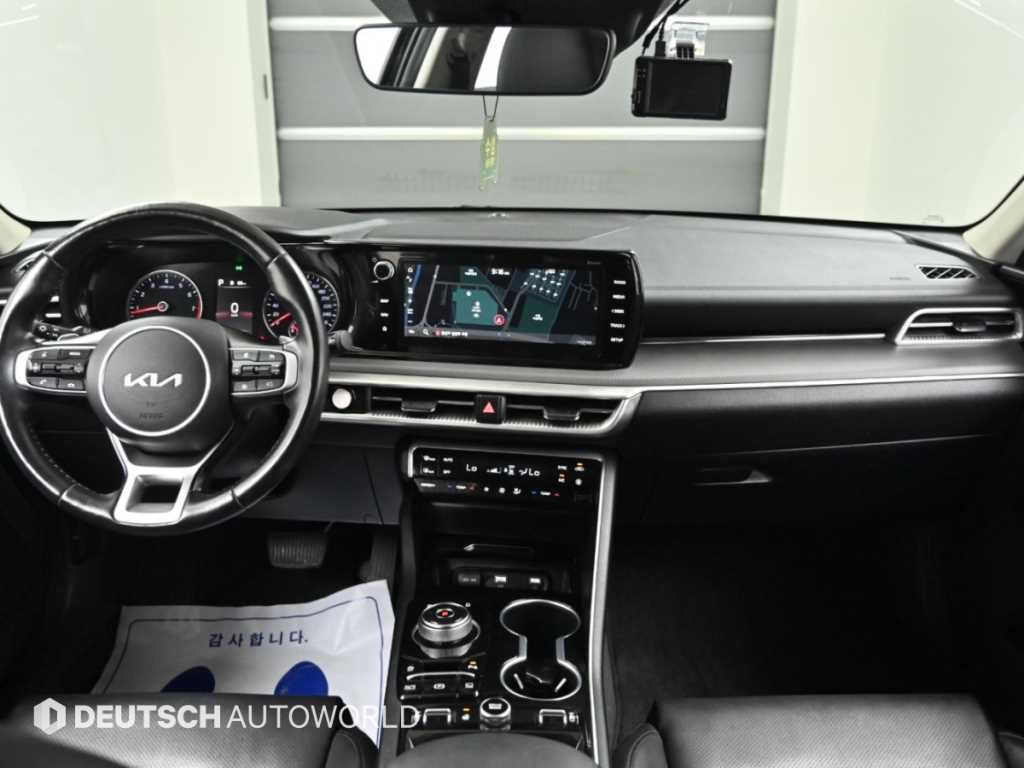 Kia K5 — photo 07