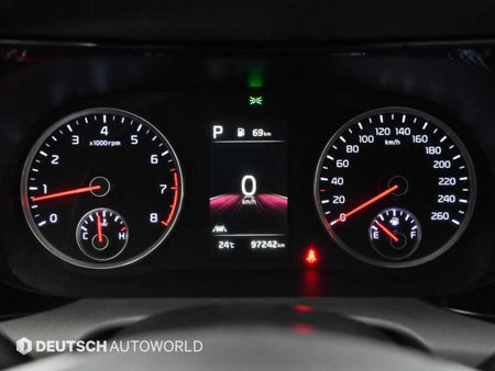 Kia K5 — photo 08