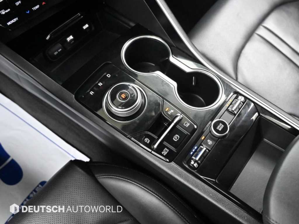 Kia K5 — photo 09